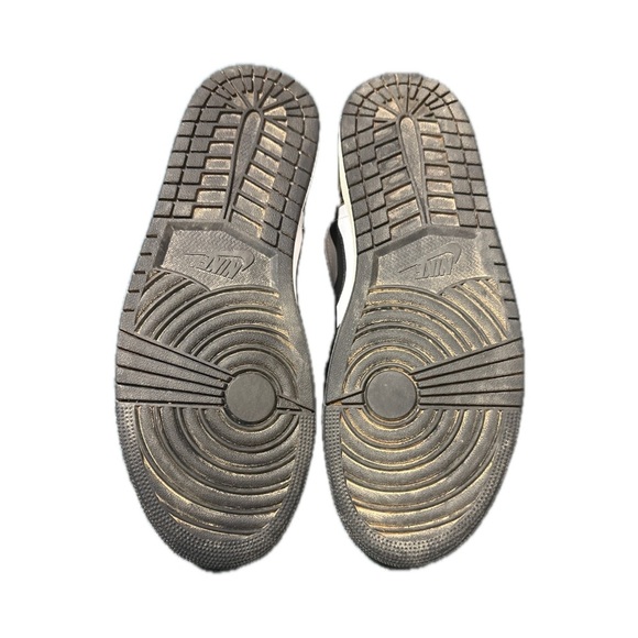 Air Jordan 1 low SE Black/ White Onyx White Sail Size 13 - Picture 6 of 9